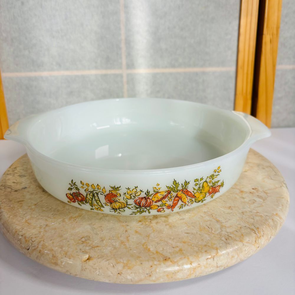 Anchor Hocking Fire King #429 Harvest Vegetables‎ 9"Round Casserole Dish vintage